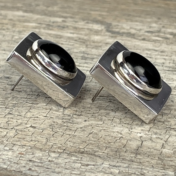 Vintage 1990s Handmade Modernist Geo Chunky Sterling Silver Black Stone Earrings - Picture 7 of 9